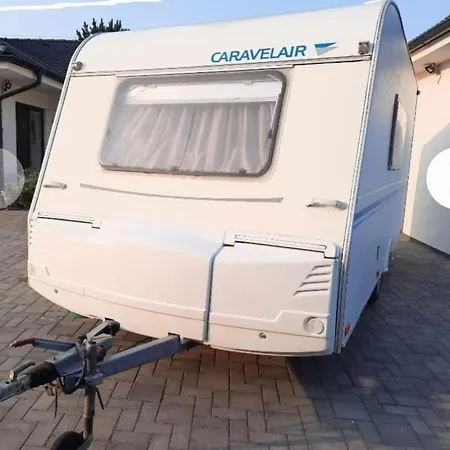 Kemping Mobilny Utulny Karavan S Moznostou Cestovania V Ramci Slovenska Szenc