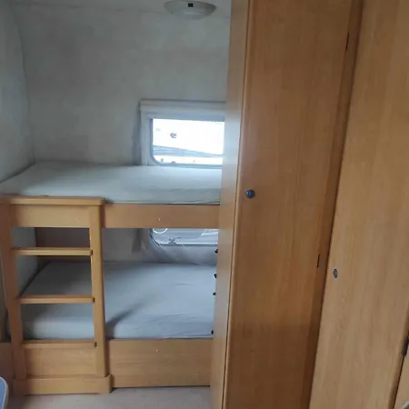 Camping Mobilny Utulny Karavan S Moznostou Cestovania V Ramci Slovenska Senec